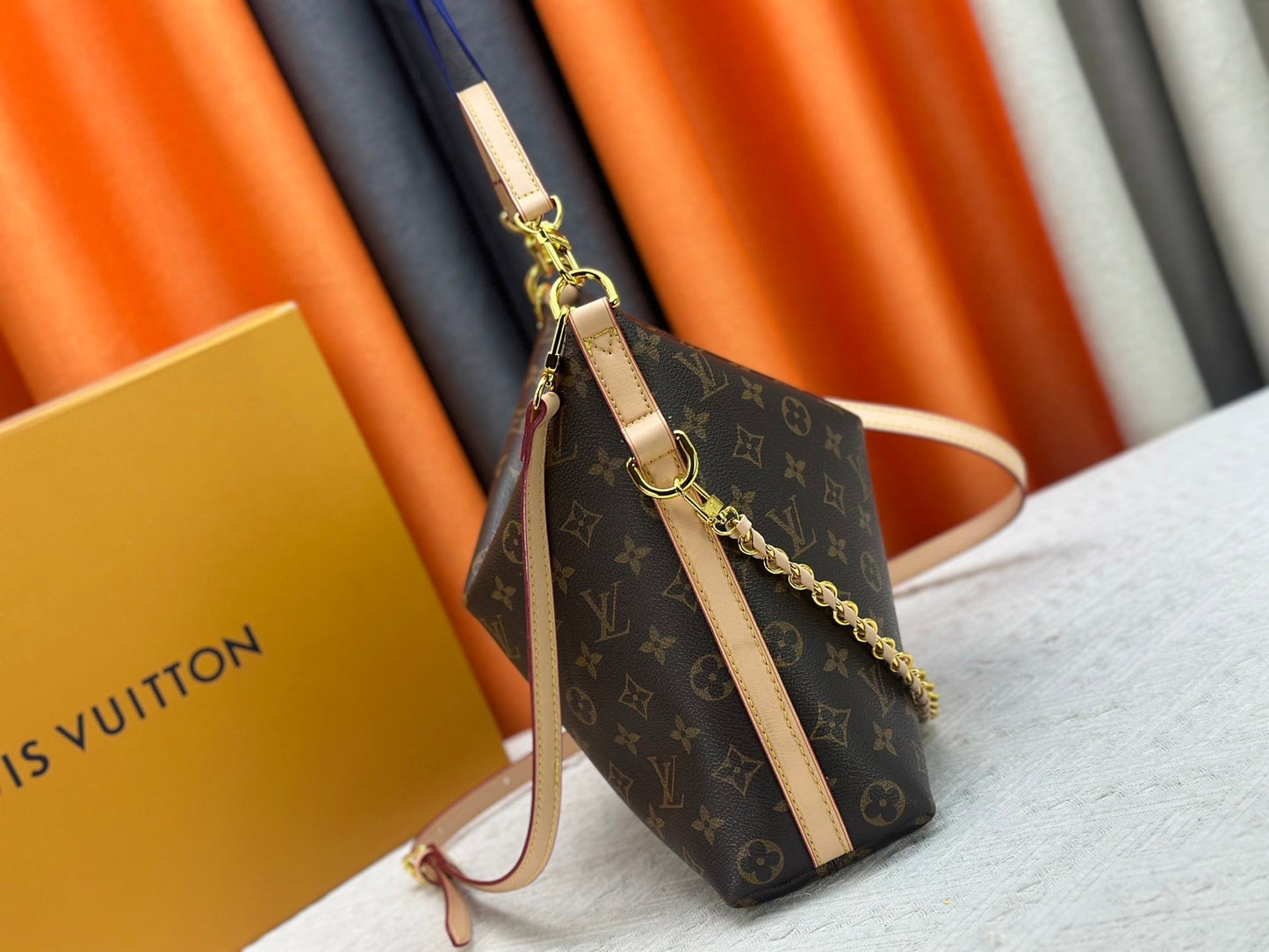 Multipass Handbag