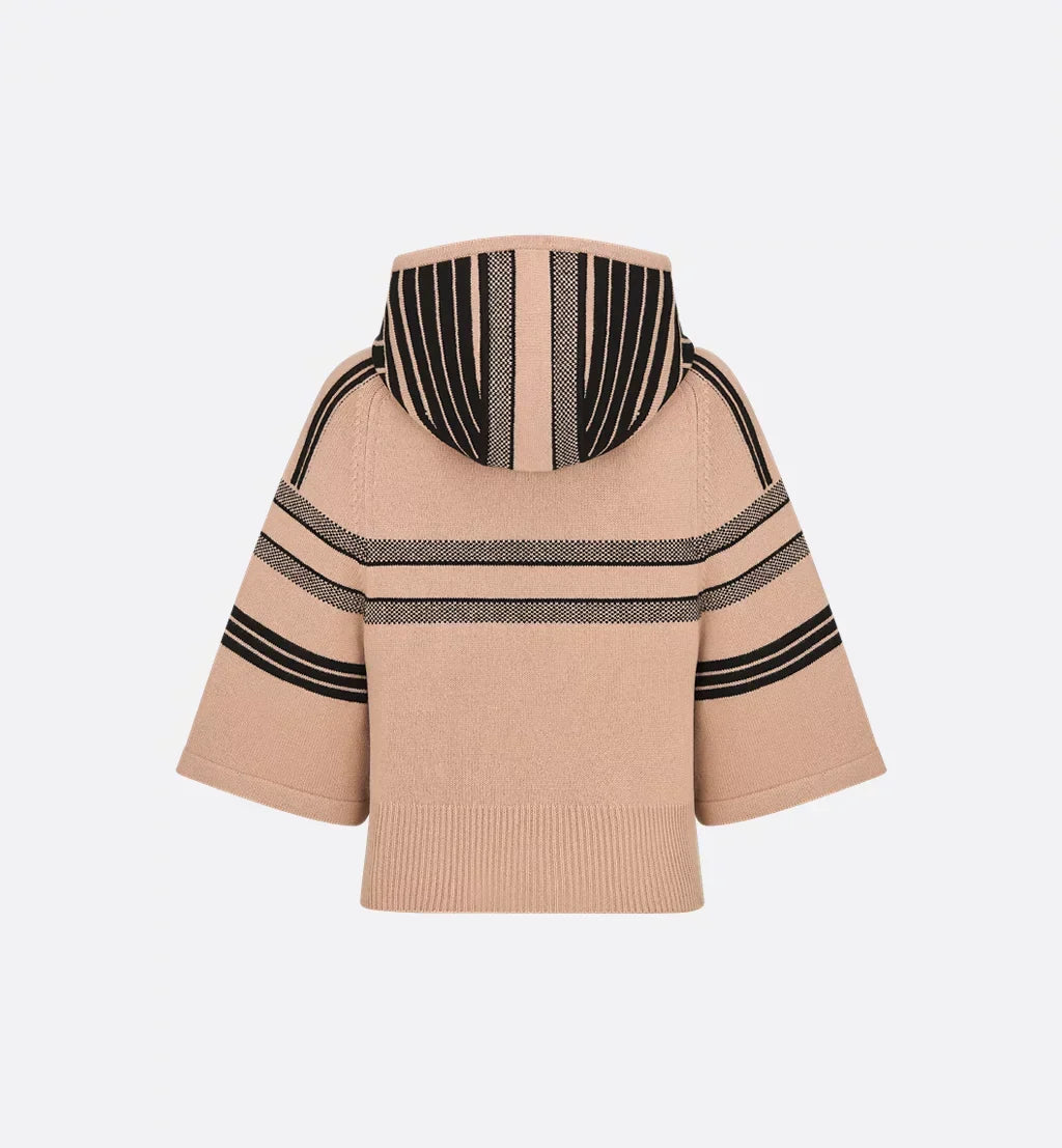 CDAlps Three-Quarter Sleeve Hooded Sweater