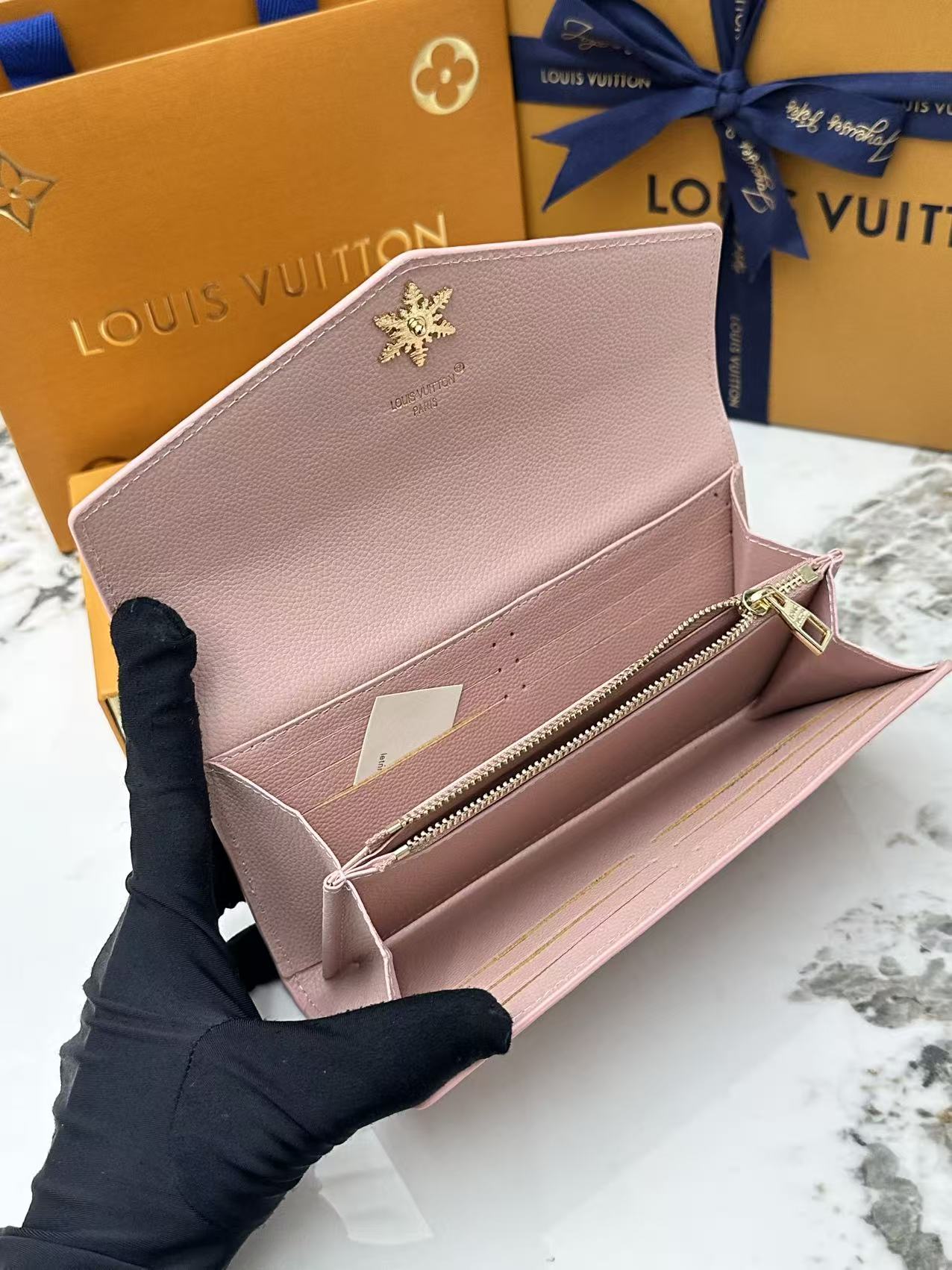 Embossed Envelope Long Wallet