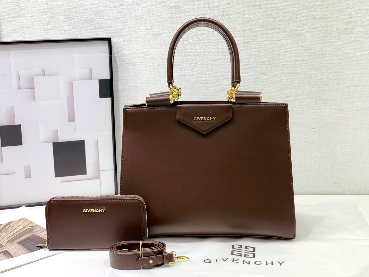 Antigona CatchAll Tote Bag & Wallet