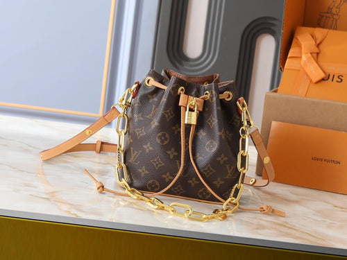 Coussin Bucket Women Bag