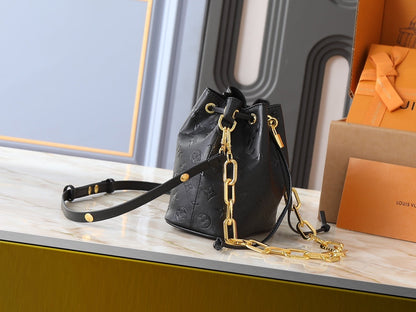 Coussin Bucket Women Bag