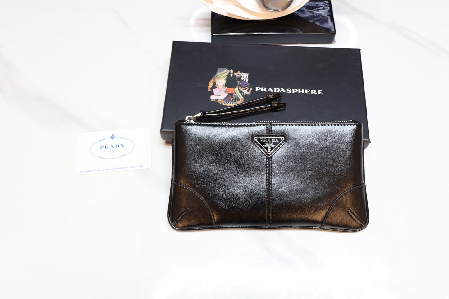 Leather Zipper P Pouch