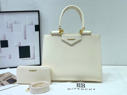 Antigona CatchAll Tote Bag & Wallet