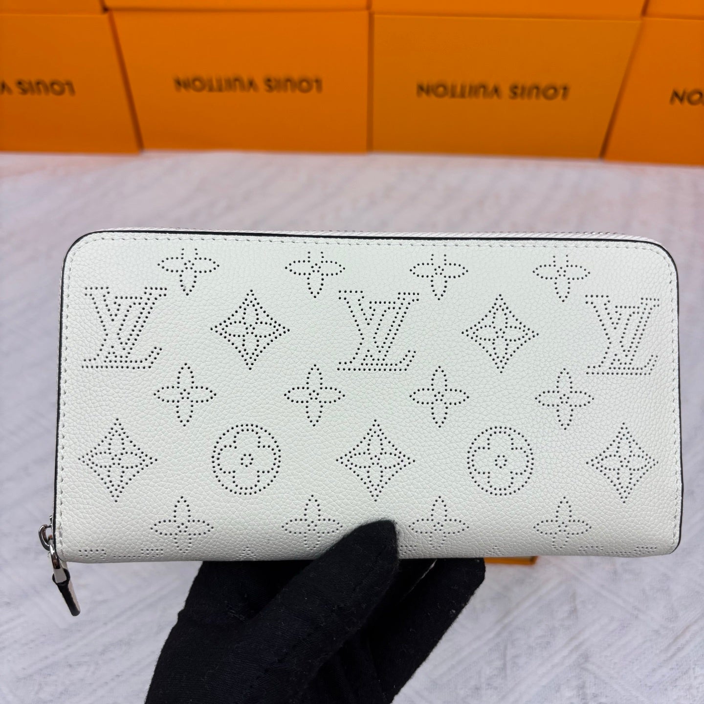 Sarah Wallet Monogram