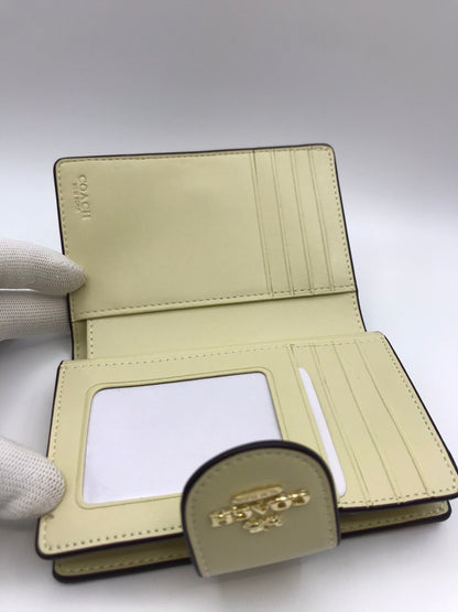 Medium Corner Zip Wallet In Beige