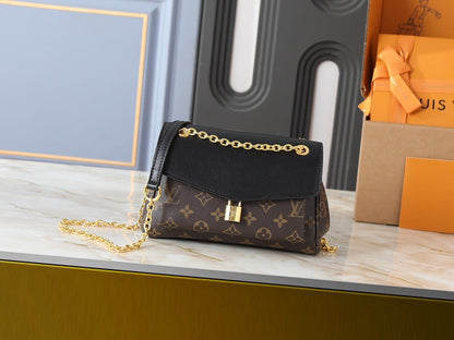 Chain Postman Bag