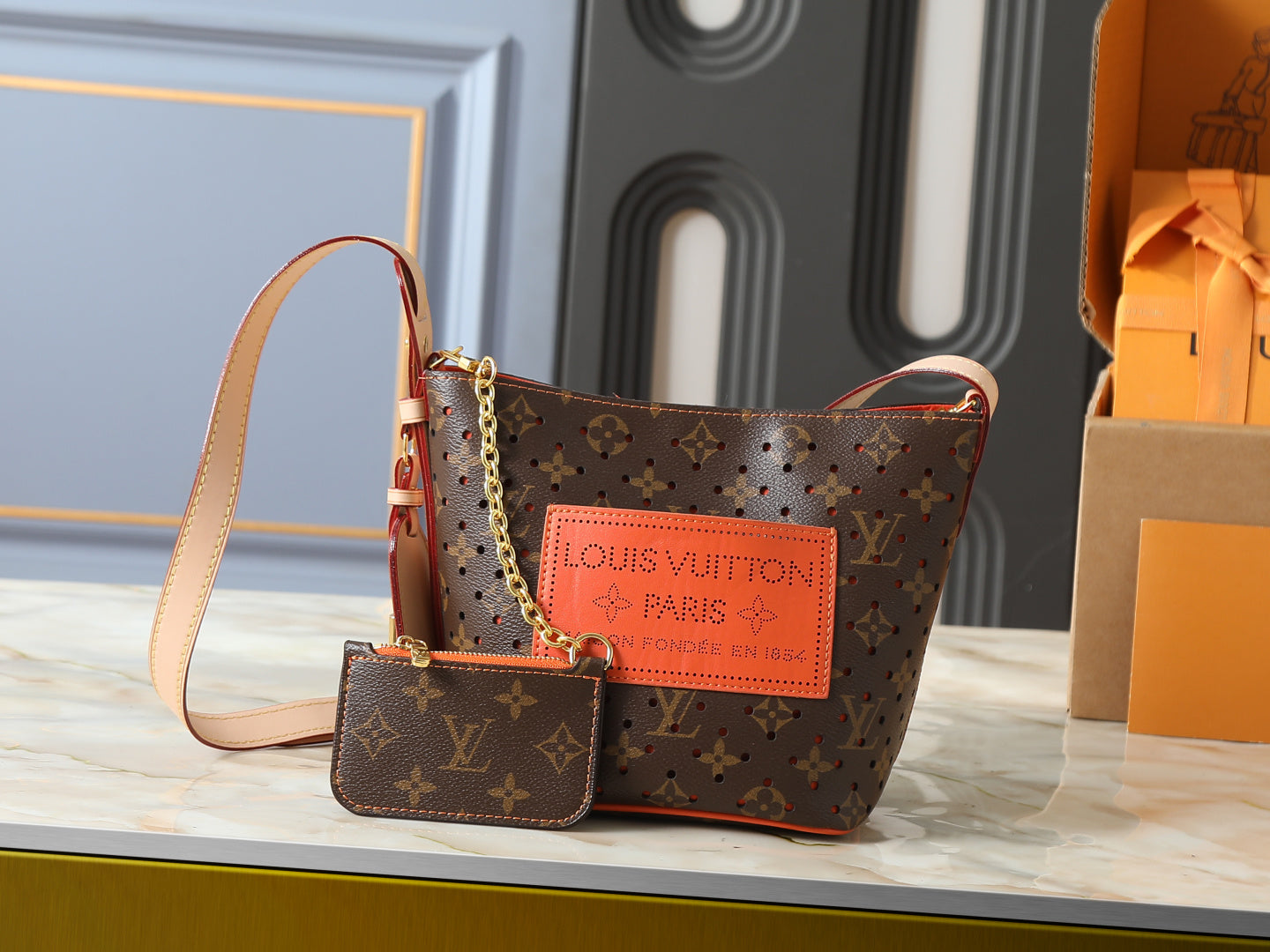 Bucket Bag & Pouch