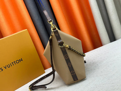 Multipass Handbag