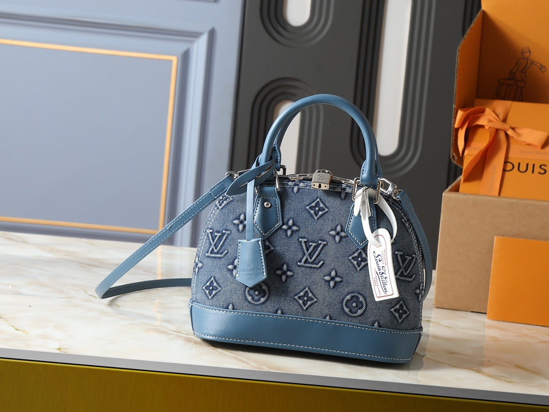 Monogram Alma BB