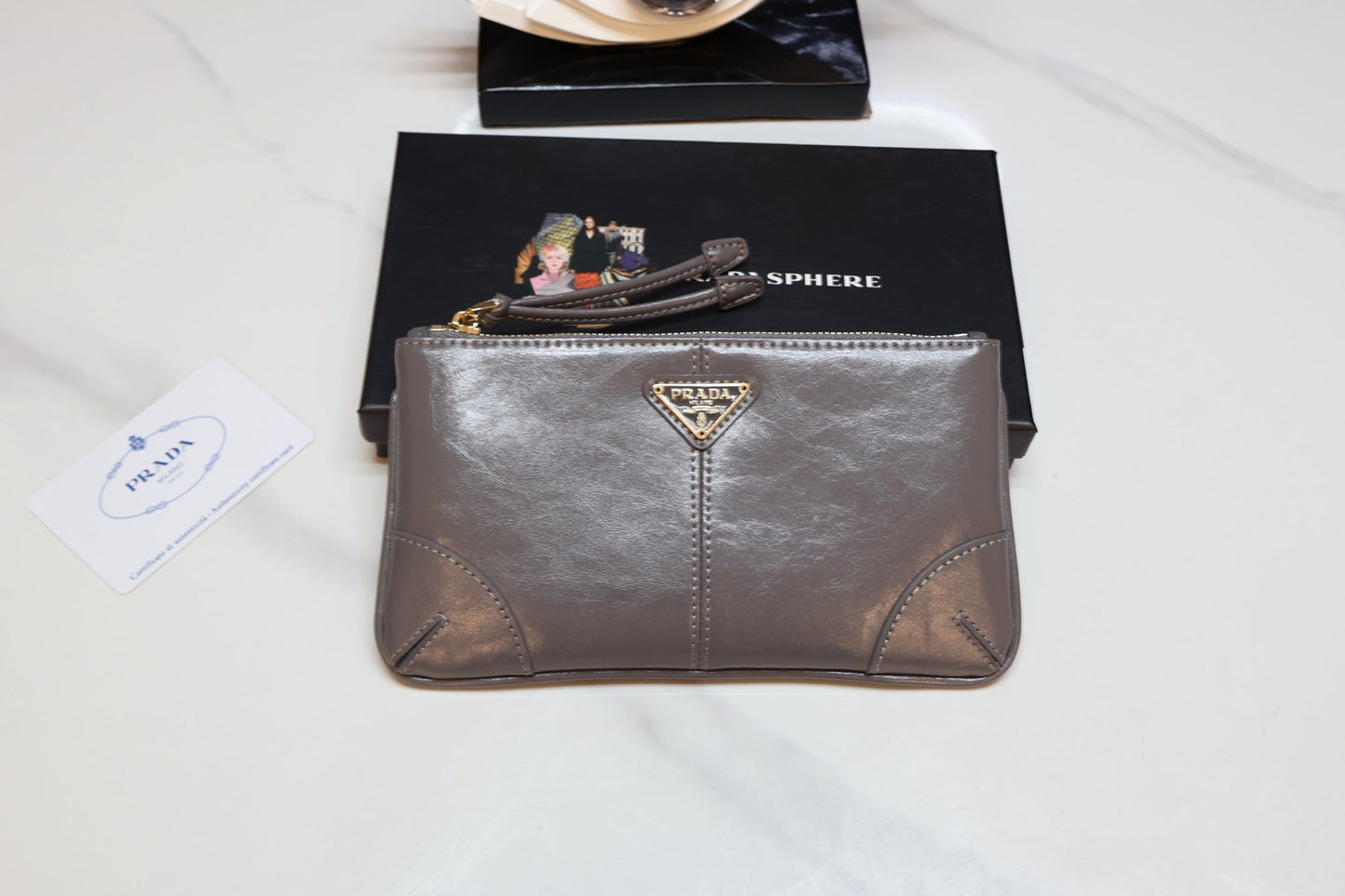 Leather Zipper P Pouch