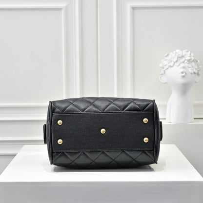 Small Bowling Bag in Black Caviar