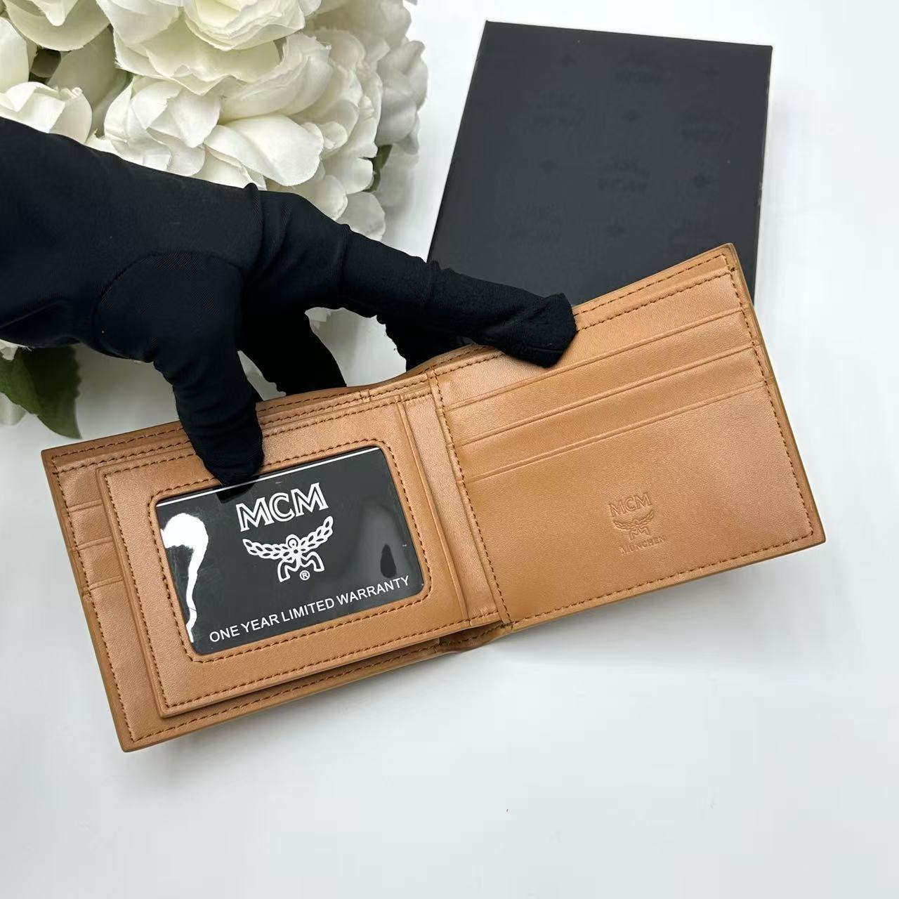 Cognac Bifold Men Wallet
