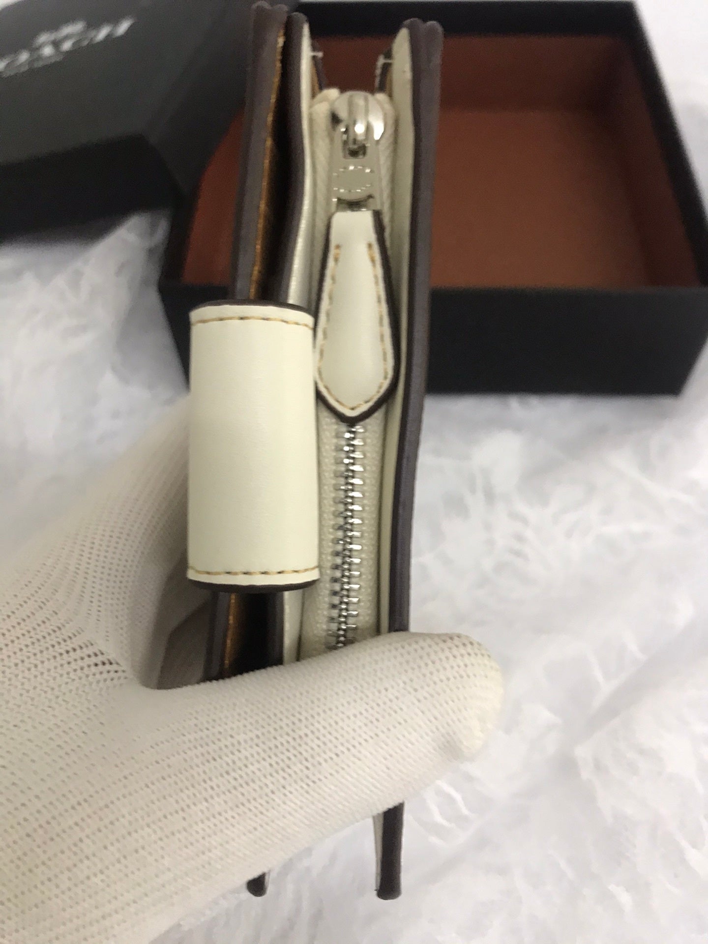 Medium Corner Zip Wallet