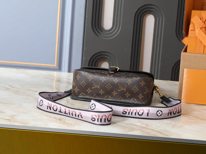 Crossbody Baguette Bag