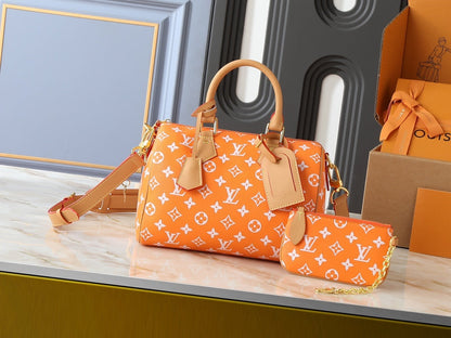 Speedy P9 Bandoulière 30 Handbag & Pouch