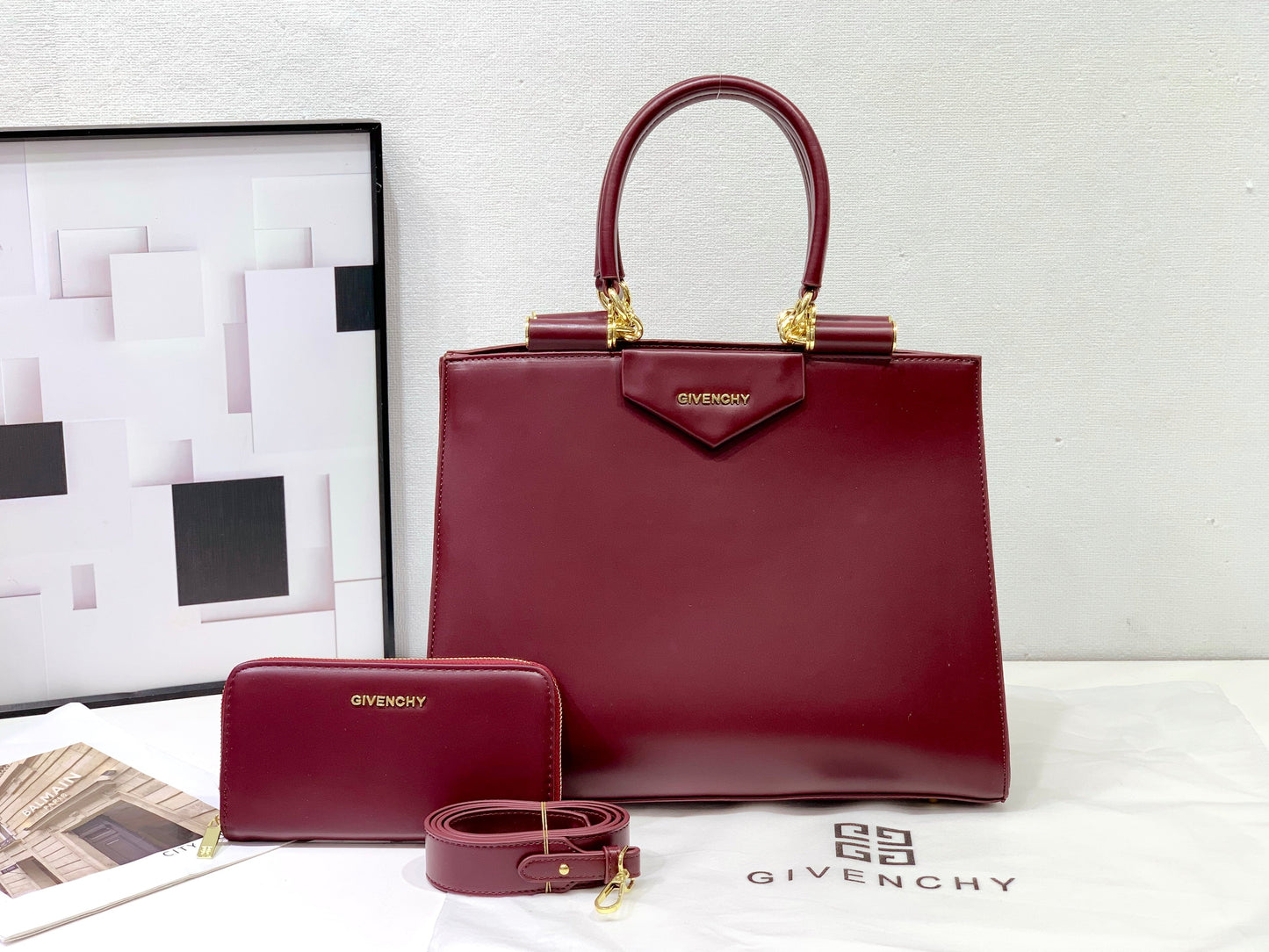 Antigona CatchAll Tote Bag & Wallet