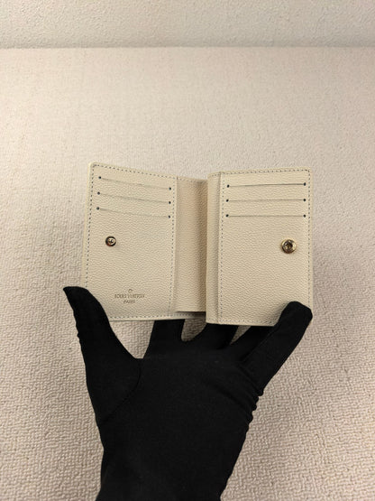 Lisa Beige Cloth Wallet