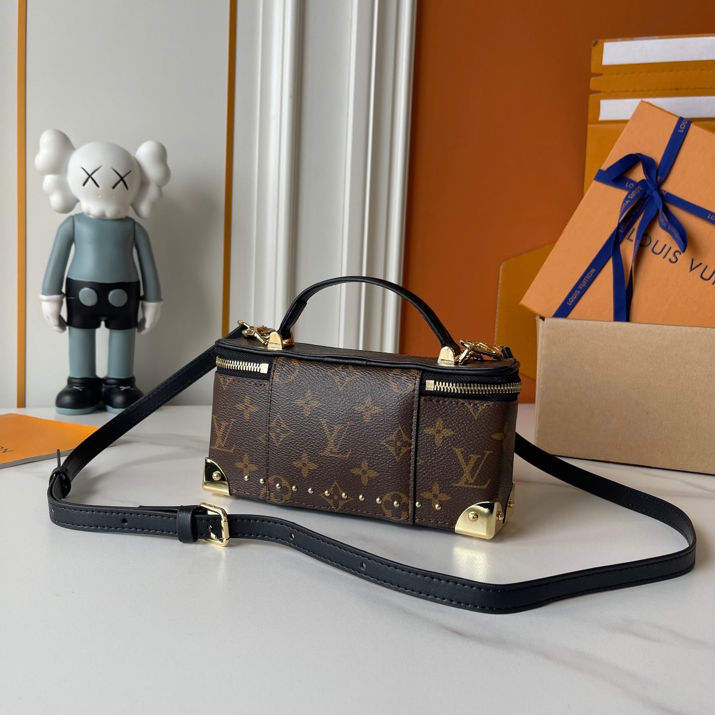 Vanity Pouch Trunk Bag
