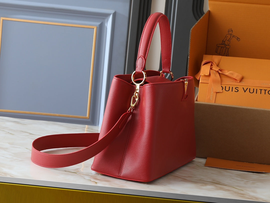 Capucines GM Souple Handbag