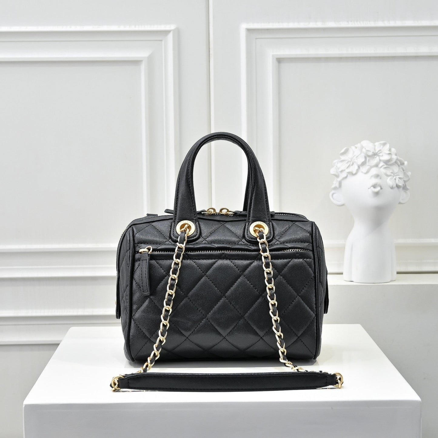 Small Bowling Bag in Black Caviar