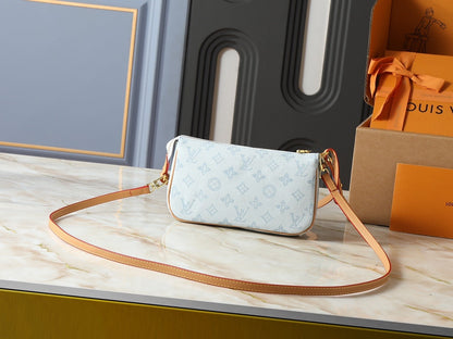 Monogram CarryAll Pochette