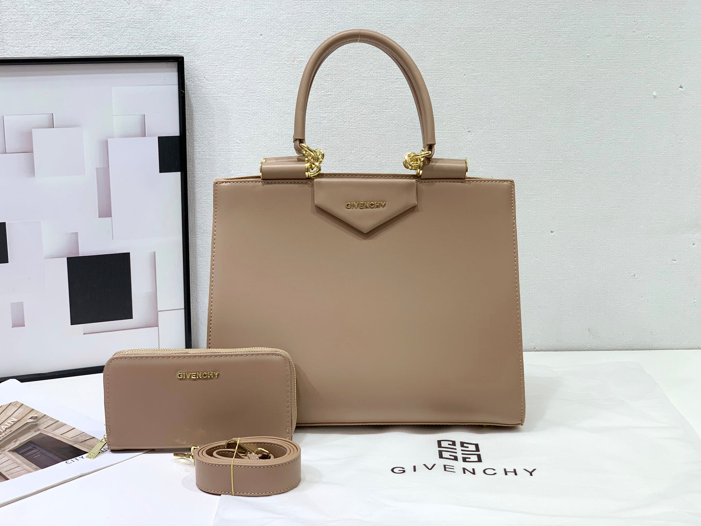 Antigona CatchAll Tote Bag & Wallet
