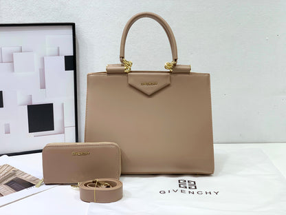 Antigona CatchAll Tote Bag & Wallet