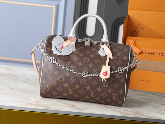 Street NYC Speedy Bag