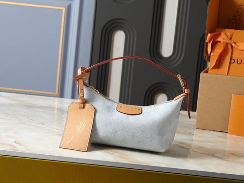 Pochette Hills Handbag
