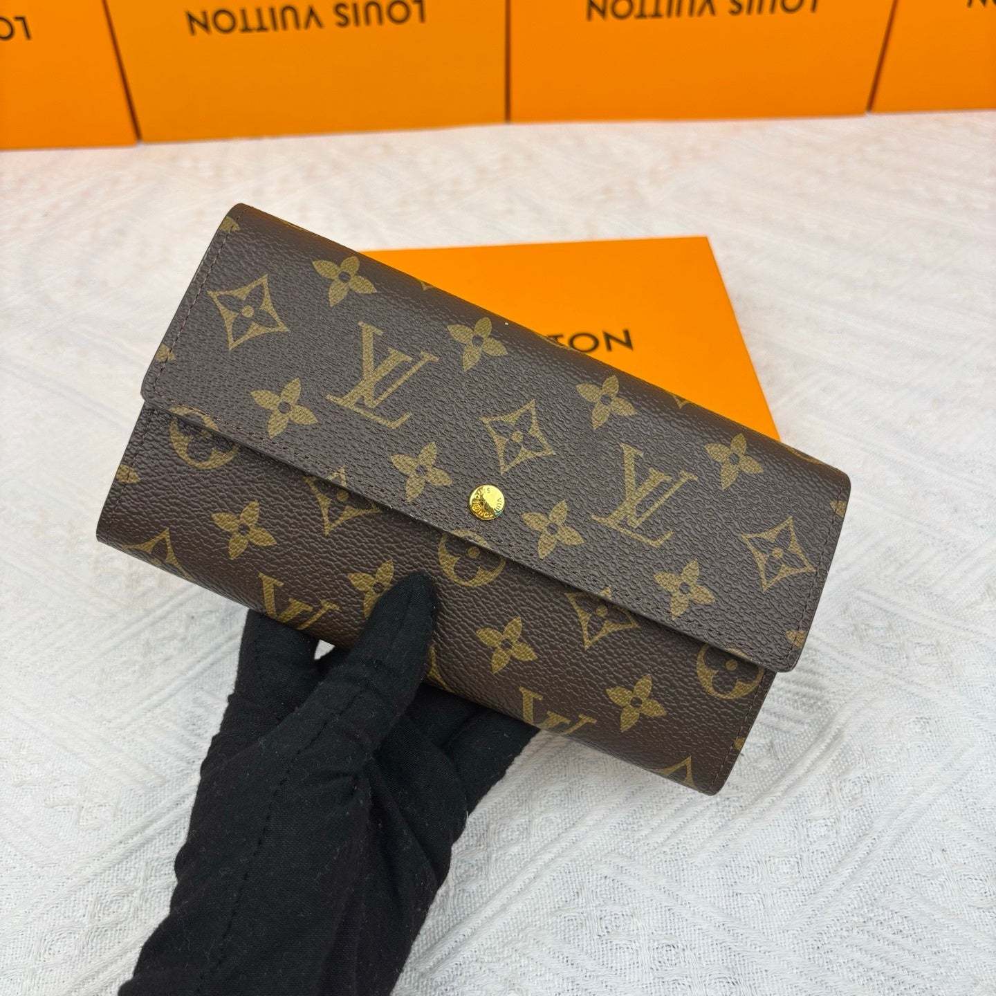 International Sarah Wallet