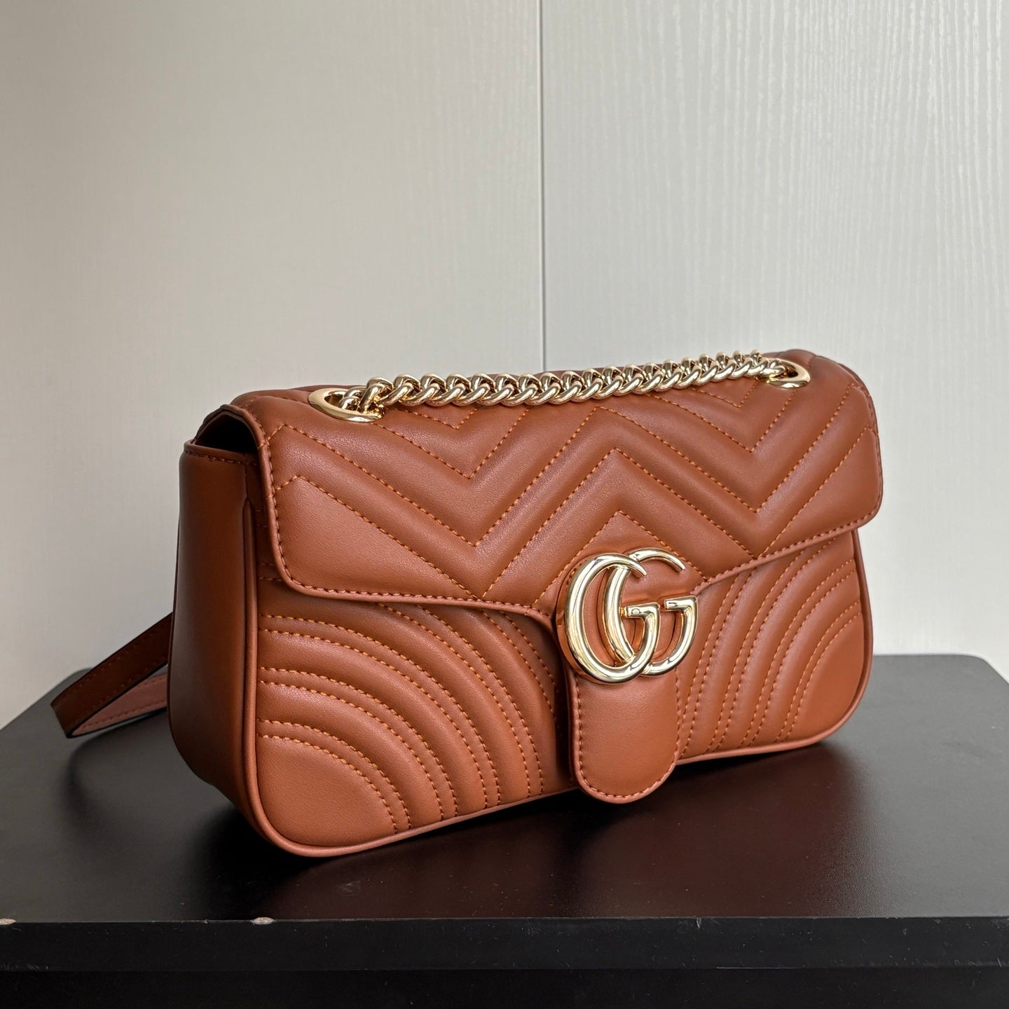 Marmont Medium Shoulder Bag in Brown