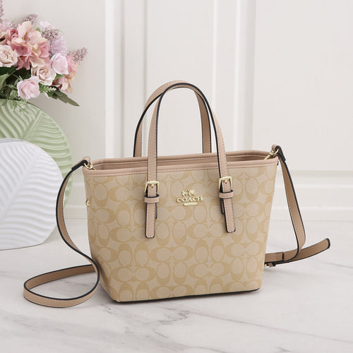City Tote Bag In Signature Canvas