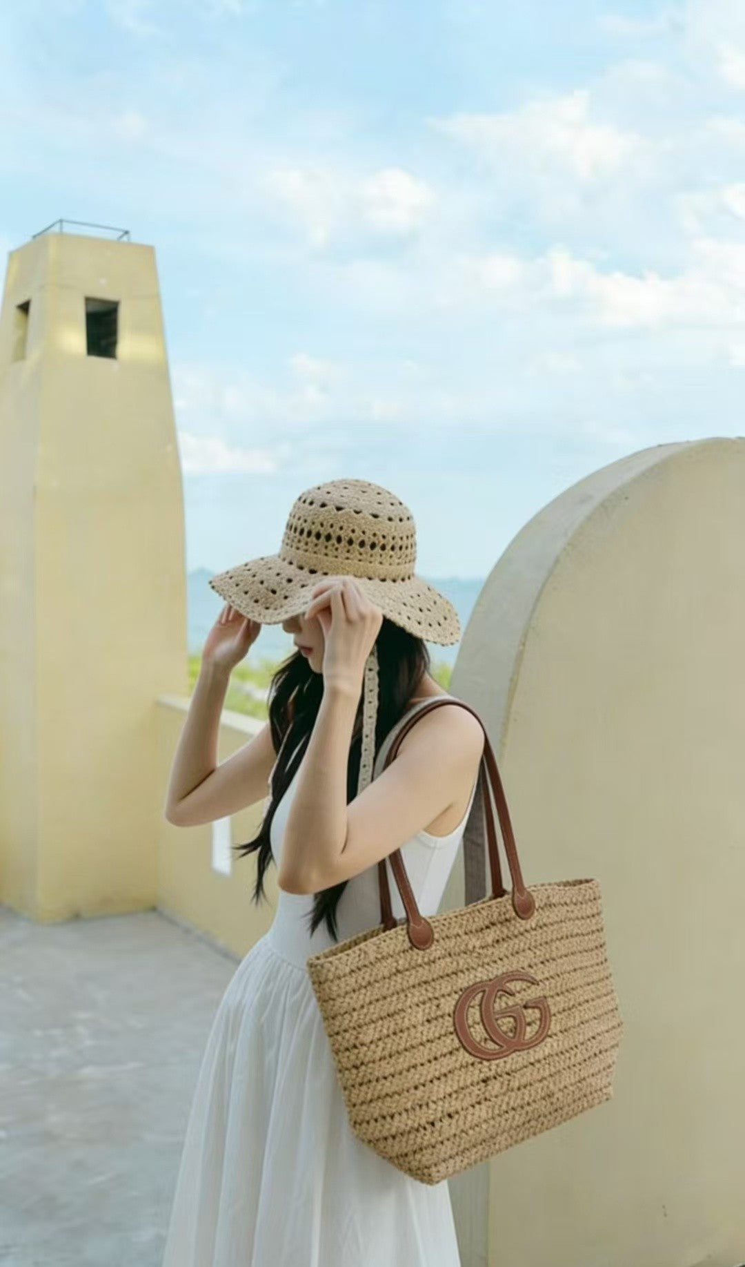 Medium Tote Bag