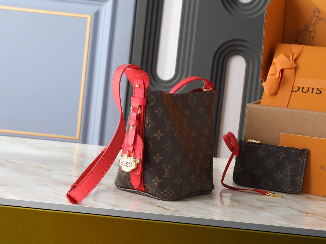 Street NYC All In Bag & Pouch