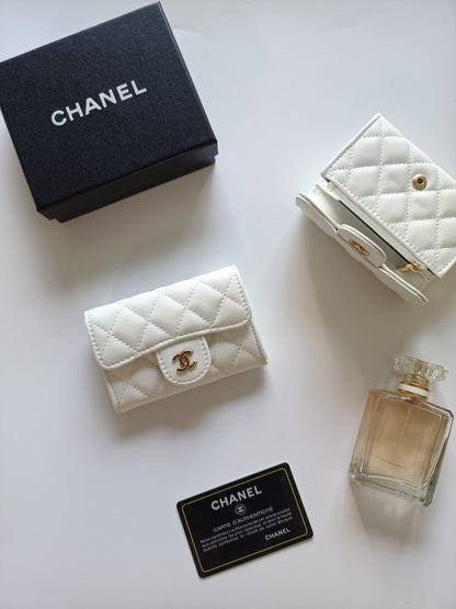Classic Flap Card Holder