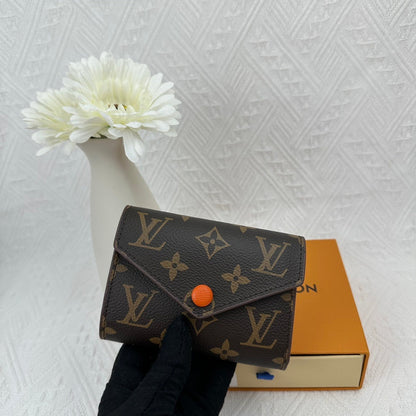 Victorine Wallet