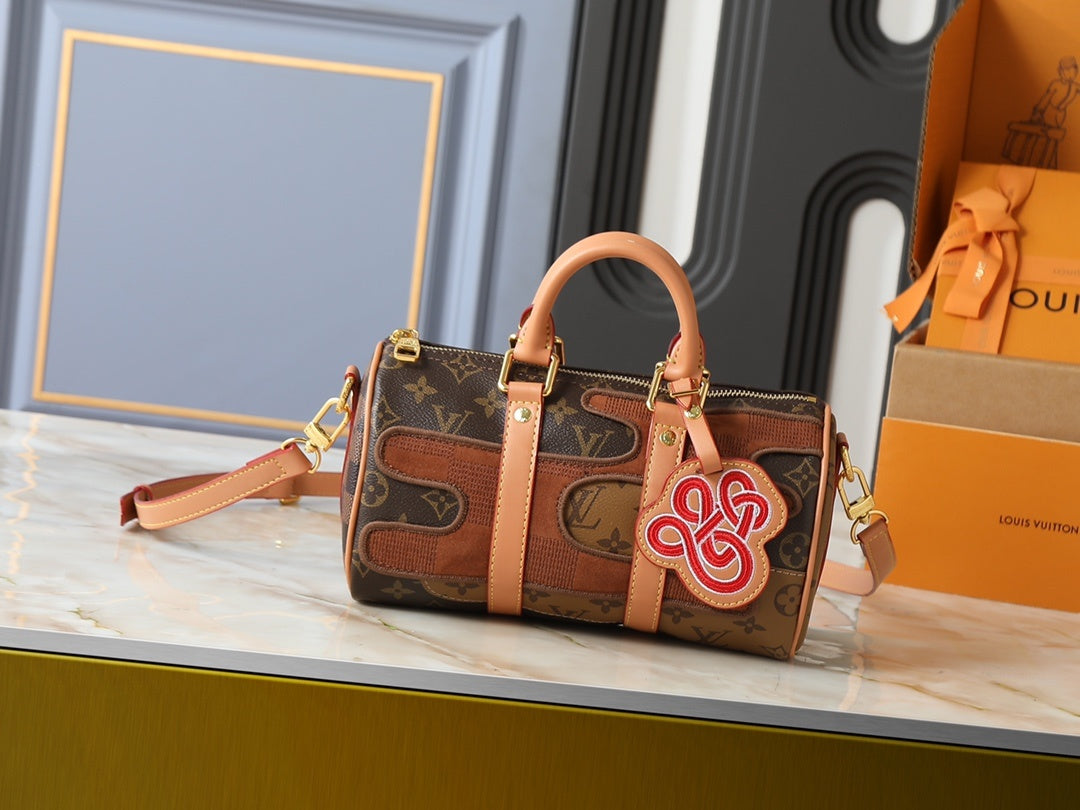 Keepall Bandoulière 25 Monogram Handbag