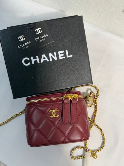 Mini Quilted Crossbody Chain Bag
