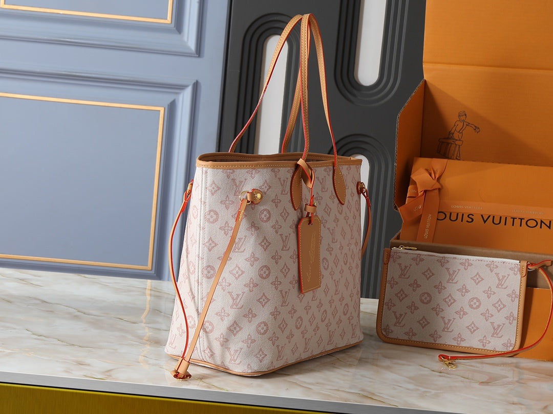 Neverfull Monogram Canvas Women Bag & Pouch