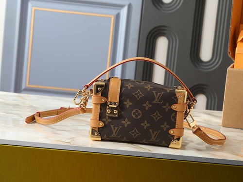 Classic Trunk Crossbody Bag