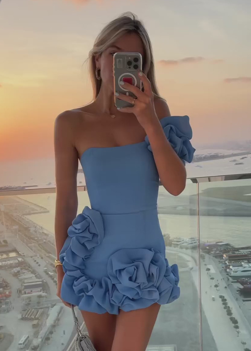 🩵 "Fynroa Blossom Ruffle Mini Dress" – Elegance with a Twist 🌸