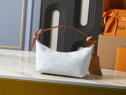 Pochette Hills Handbag