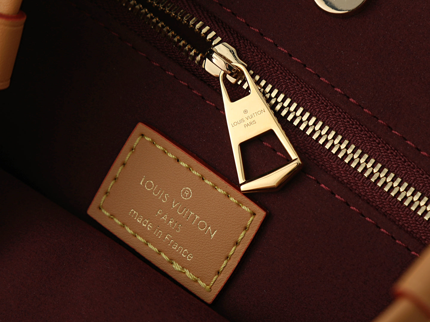 Chain Strap Shoulder Bag