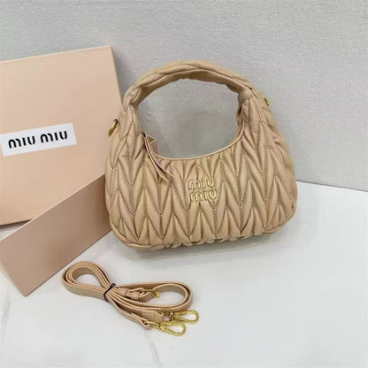 Wander matelassé nappa leather hobo bag Small Size With Box