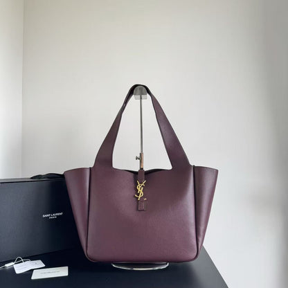 LE 5 À 7 With Box