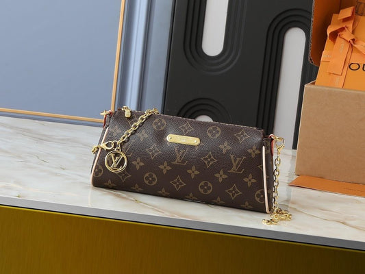 Pochette Eva LV