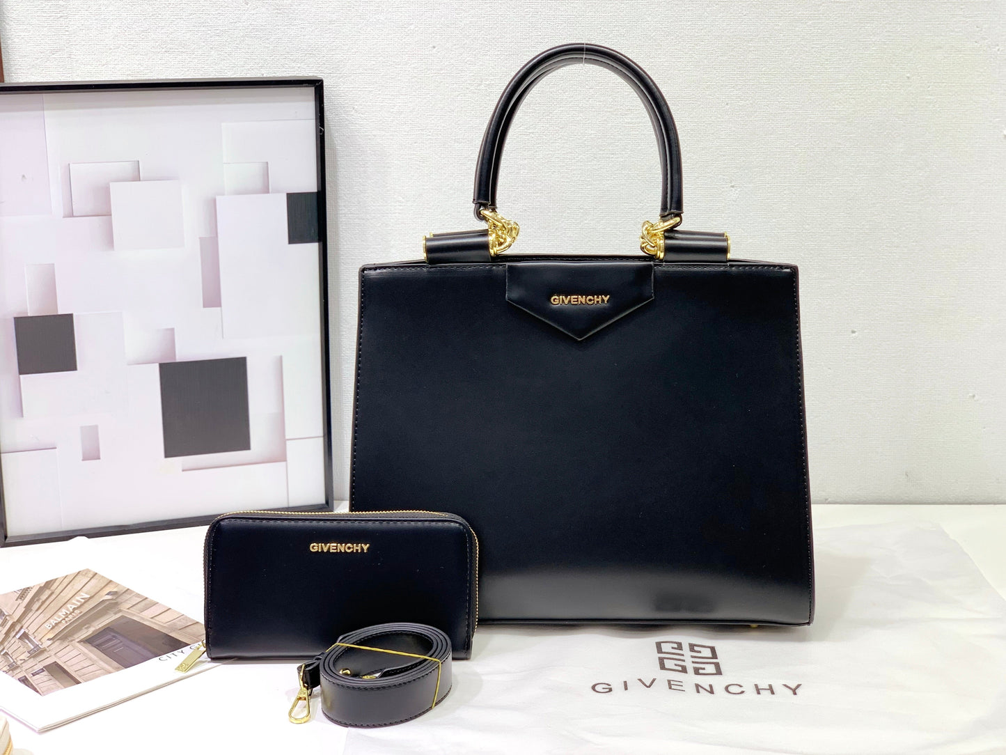 Antigona CatchAll Tote Bag & Wallet
