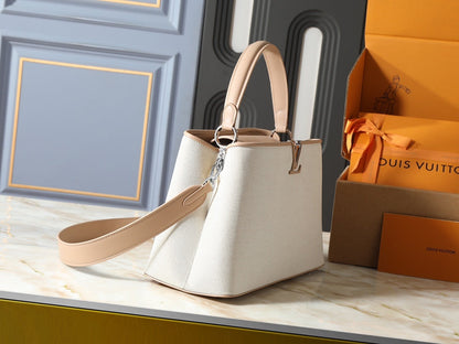 Capucines BB Handbag