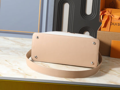 Capucines BB Handbag